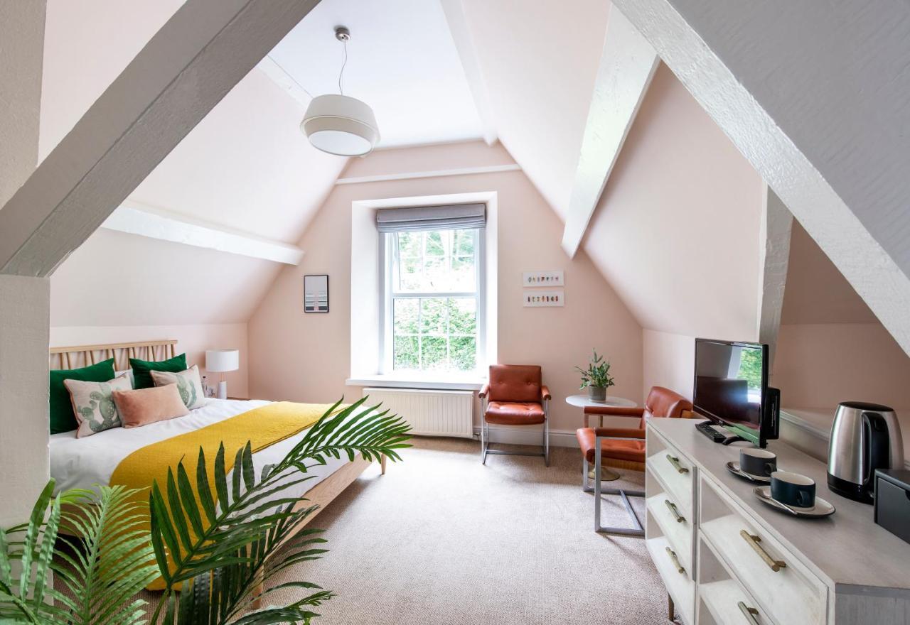 Coed Mawr Hall Bed & Breakfast Rowen Exterior photo