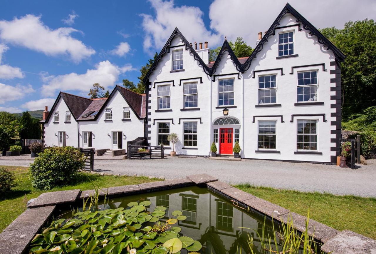 Coed Mawr Hall Bed & Breakfast Rowen Exterior photo
