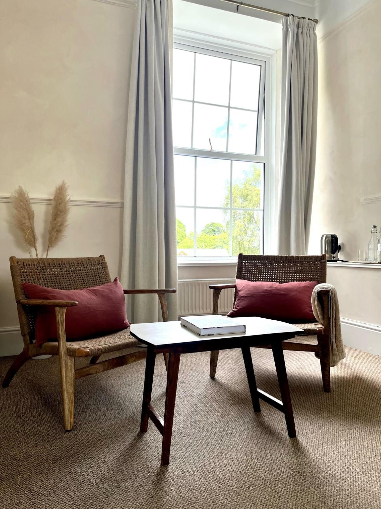 Coed Mawr Hall Bed & Breakfast Rowen Exterior photo